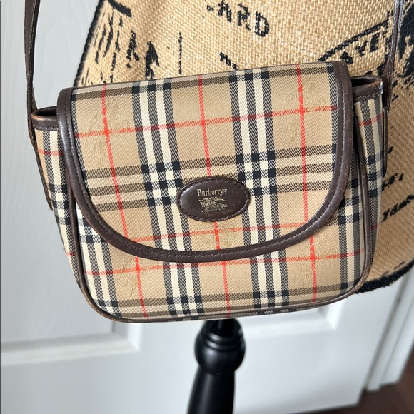 Burberry Handbags - Vintage Burberrys Beige brown Plaid Bag shoulder authentic haymarket check
